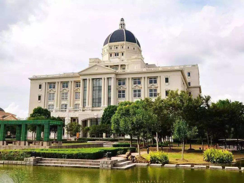 海南省三亞市上海外國語大學三亞附屬中學