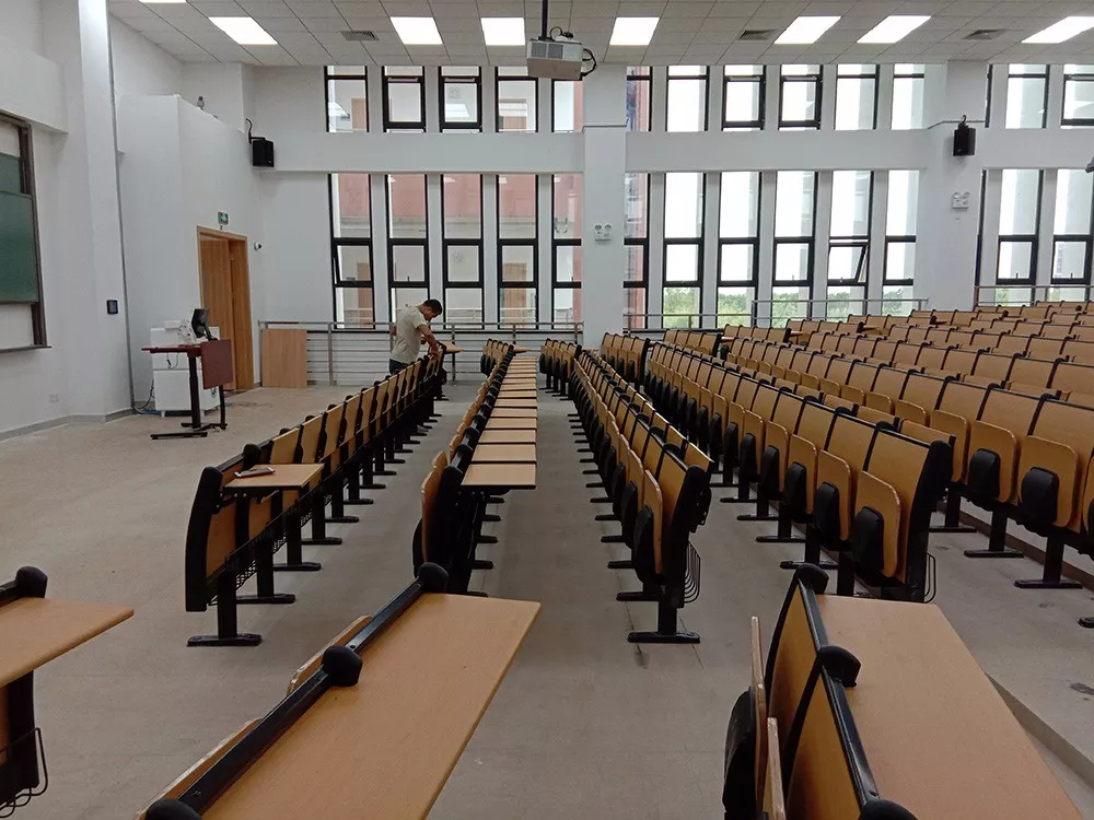 【上海理工大學】階梯教室課桌椅案例分享(圖8)
